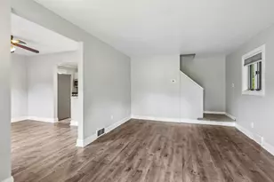 1065 Grandview Ave, Bridgeville, PA 15017 - Photo 9