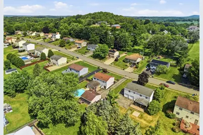 320 Sunridge Drive, Economy, PA 15042 - Photo 35
