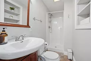 320 Sunridge Dr, Economy, PA 15042 - Photo 29