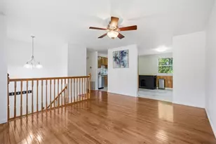 320 Sunridge Dr, Economy, PA 15042 - Photo 9