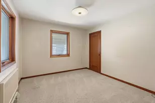 411 Phillips Ave, Stowe Township, PA 15136 - Photo 13