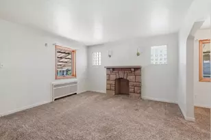 411 Phillips Ave, Stowe Township, PA 15136 - Photo 5