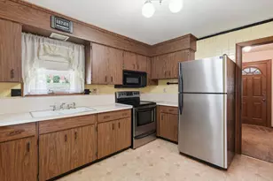 411 Phillips Ave, Stowe Township, PA 15136 - Photo 11