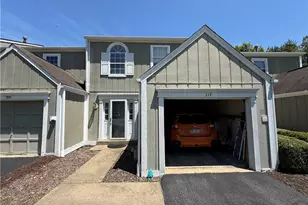 314 Canterbury Ct, Oakmont, PA 15139 - Photo 1