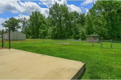 220 Oak Park Ln, Union Township, PA 16101 - Photo 27