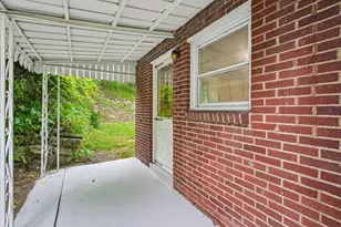 230 Calmar Dr, Pittsburgh, PA 15147 - Photo 29
