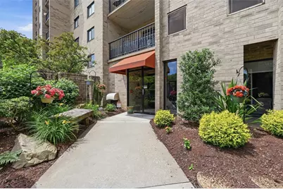 1400 Smokey Wood Dr #601, Pittsburgh, PA 15218 - Photo 1