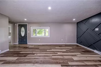 115 Klein St, Chippewa Township, PA 15010 - Photo 3