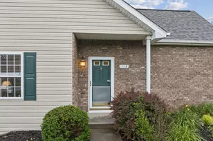 113 Clearwater Dr, Ellwood City, PA 16117 - Photo 1