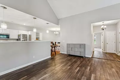 113 Clearwater Drive, Ellwood City, PA 16117 - Photo 7