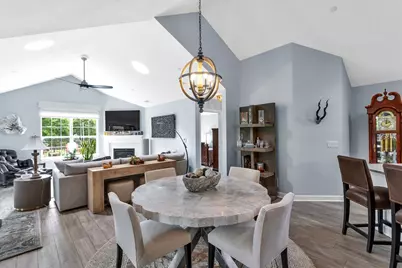 6153 Heatherfield Ct, Lancaster Township, PA 16037 - Photo 17