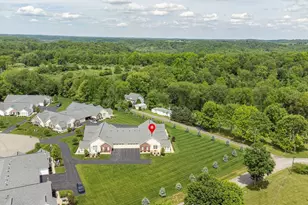 6153 Heatherfield Ct, Lancaster Township, PA 16037 - Photo 35