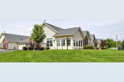 6153 Heatherfield Ct, Lancaster Township, PA 16037 - Photo 3