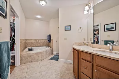 101 Quaker Ridge Ct, Ohioville, PA 15009 - Photo 15