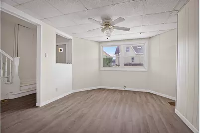 906 1st St, McKees Rocks, PA 15136 - Photo 5