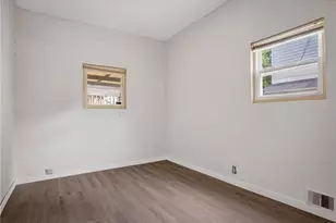 906 1st St, McKees Rocks, PA 15136 - Photo 15