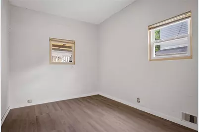 906 1st St, McKees Rocks, PA 15136 - Photo 15