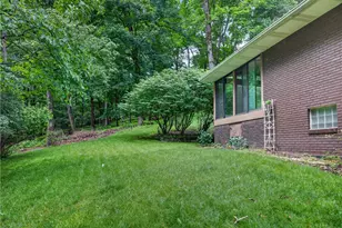 3808 Edinburg Dr, Murrysville, PA 15668 - Photo 37