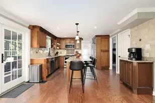 132 Marshall Dr, Pittsburgh, PA 15228 - Photo 9