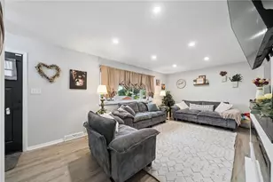 201 Church Dr, Hempfield Township, PA 15642 - Photo 7