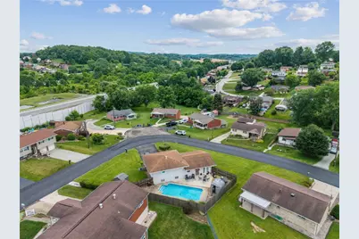 201 Church Dr, Hempfield Township, PA 15642 - Photo 33
