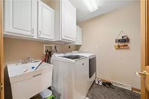 809 Rembrandt Cir, Hempfield Township, PA 15642 - Photo 23
