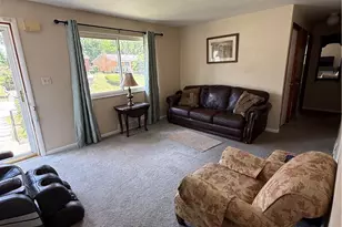 572 Guylyn Dr, Pittsburgh, PA 15235 - Photo 3