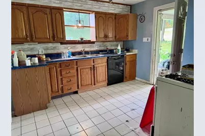 2704 Edith Dr, Lower Burrell, PA 15068 - Photo 7