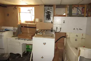 215 Patterson Ave, Bridgeville, PA 15017 - Photo 21