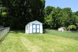 215 Patterson Ave, Bridgeville, PA 15017 - Photo 3