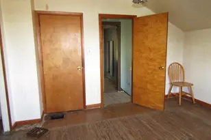 215 Patterson Ave, Bridgeville, PA 15017 - Photo 17