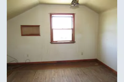 215 Patterson Ave, Bridgeville, PA 15017 - Photo 15
