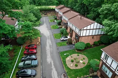 515 Kingsberry Ct, Ross Twp, PA 15237 - Photo 5