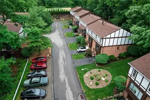 515 Kingsberry Ct, Ross Twp, PA 15237 - Photo 5