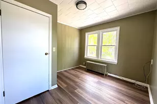 521 Wampum Ave, Ellwood City, PA 16117 - Photo 5