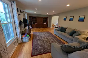 100 Southridge Dr, Monroeville, PA 15146 - Photo 7