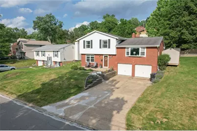 241 Parkedge, Green Tree, PA 15220 - Photo 1