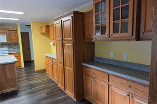 357 Old Sharon Mercer Rd, East Lackawannock Township, PA 16137 - Photo 7