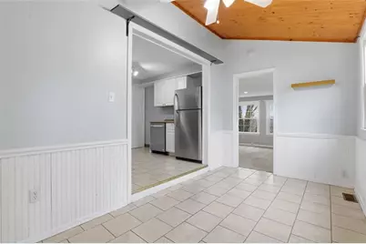 2012 Pleasant St, Bethel Park, PA 15102 - Photo 15