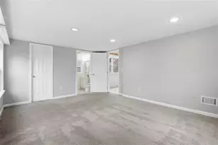 2012 Pleasant St, Bethel Park, PA 15102 - Photo 19