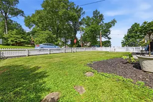 2012 Pleasant St, Bethel Park, PA 15102 - Photo 3