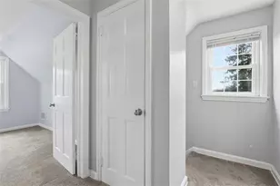 2012 Pleasant St, Bethel Park, PA 15102 - Photo 23