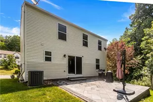 121 Shelbourne Dr, Moon/Crescent Twp, PA 15108 - Photo 3