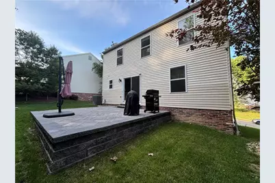 121 Shelbourne Drive, Moon/Crescent Twp, PA 15108 - Photo 7
