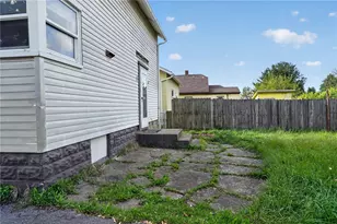 819 Monterey St, Duquesne, PA 15110 - Photo 3