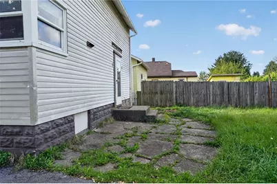 819 Monterey St, Duquesne, PA 15110 - Photo 3