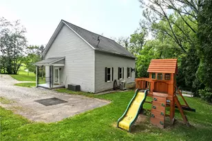 284 Richeyville Rd, W Pike Run Twp, PA 15427 - Photo 19