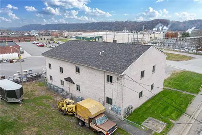 2204 Constitution Blvd, New Kensington, PA 15068 - Photo 3