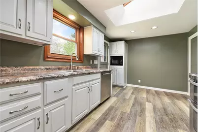 131 Sylvania Drive, South Park, PA 15236 - Photo 9