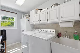 2357 Westgate Dr, Pittsburgh, PA 15237 - Photo 13